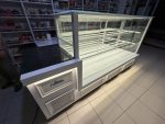 Fiamak Cooling 250 cm Bankolu Pasta Teşhir Dolabı Beyaz Mobilya İşlemeli Pastane Teşhir Dolabı