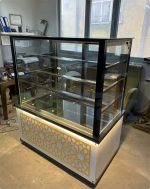 Fiamak Cooling Beyaz İşlemeli Mobilya Görünümlü Pasta Dolabı 100 cm