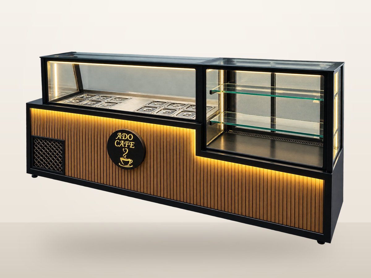 Ahşap Detaylı Kafe Vitrini